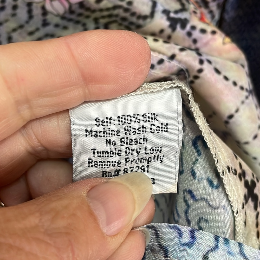 Johnny Was Floral Silk button down XL #59 - Picture 5 of 5